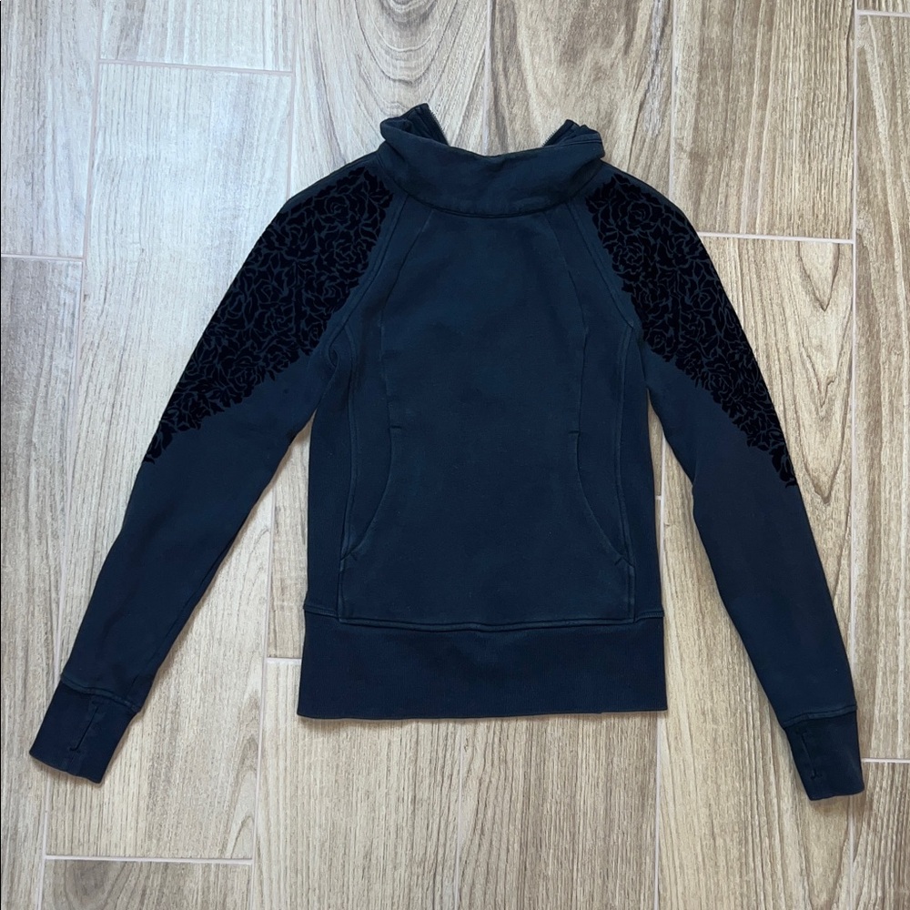 Lululemon Floral‎ Flock Pullover Velvet - Picture 4 of 14